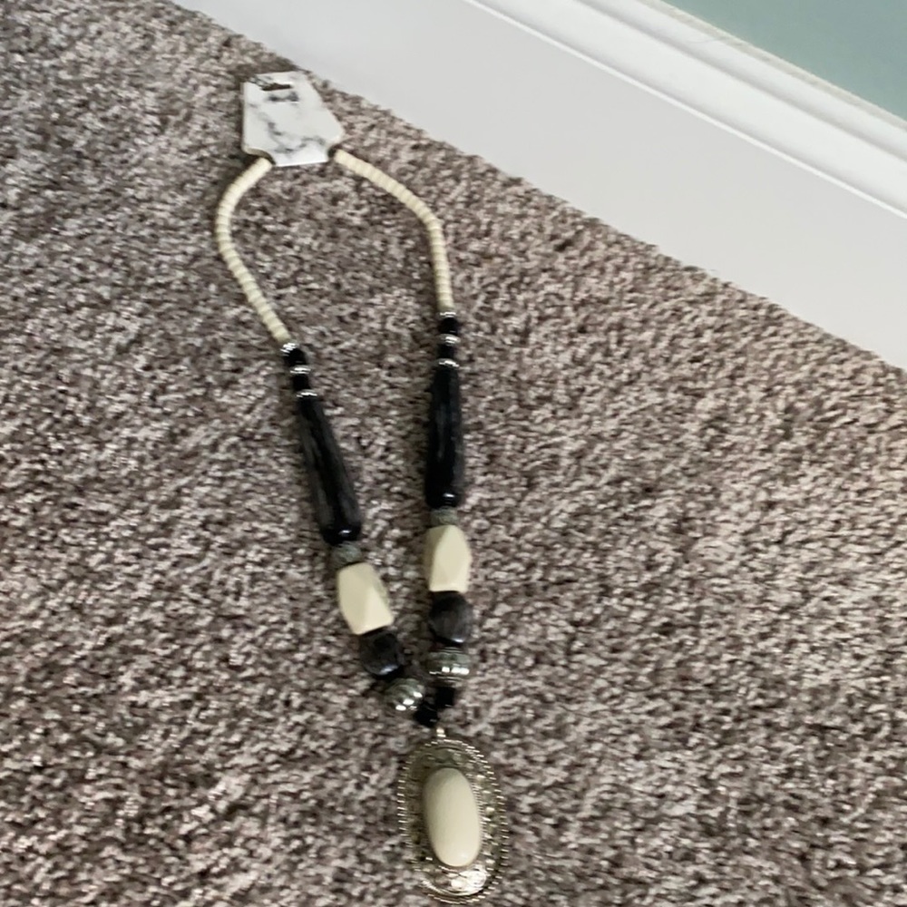 Necklace - Picture 2 of 5
